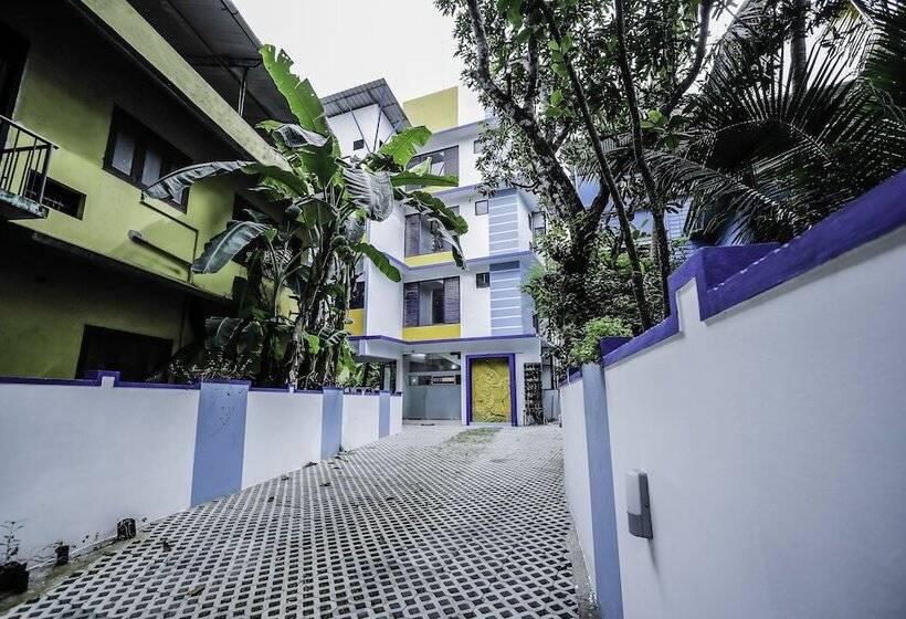 فندق Oyo 15825 Blue Berry Apartments