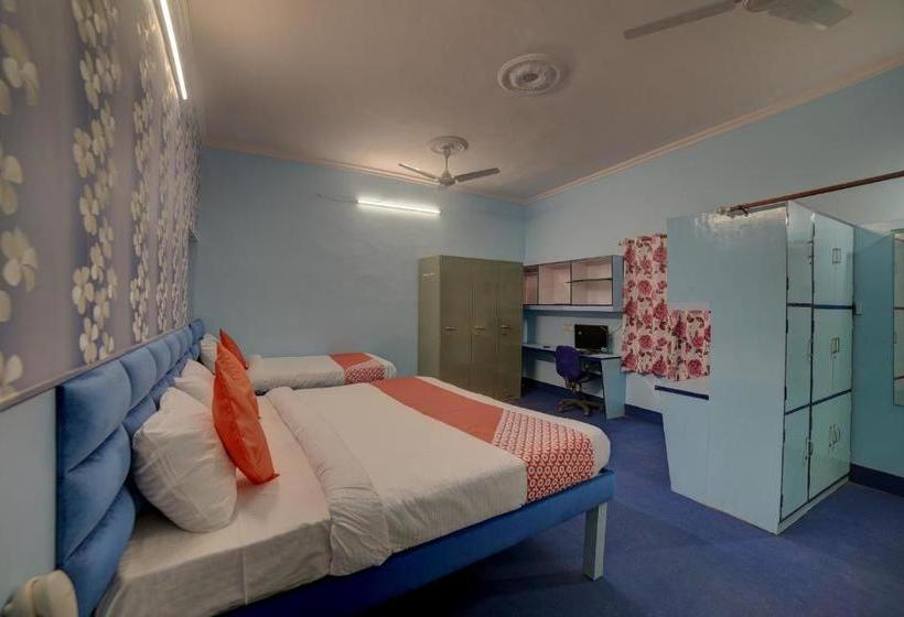 ホテル Oyo 28453 Meenu Inn