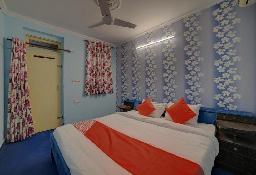 ホテル Oyo 28453 Meenu Inn