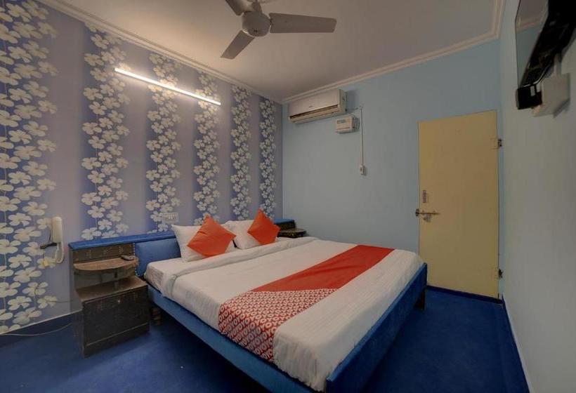 ホテル Oyo 28453 Meenu Inn
