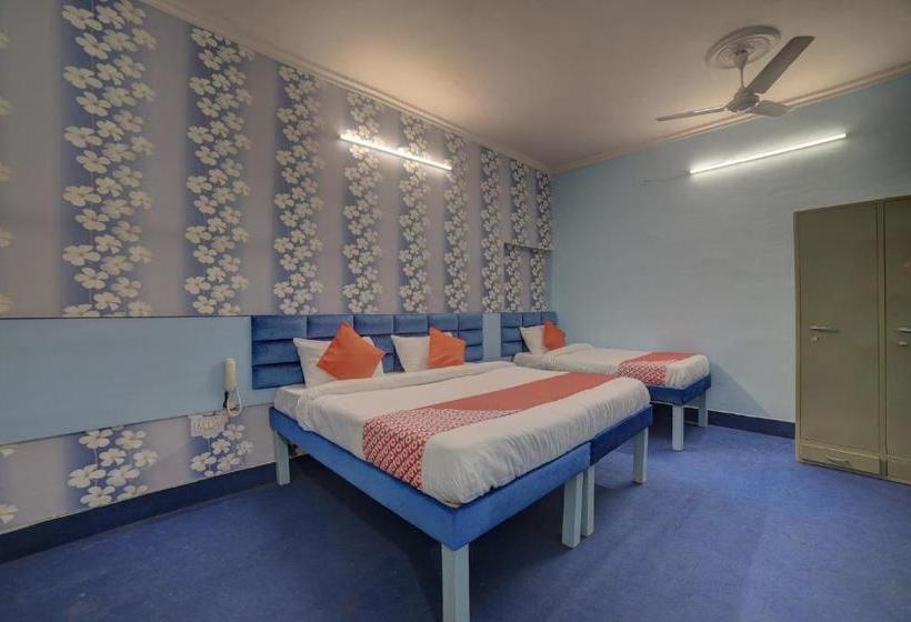 ホテル Oyo 28453 Meenu Inn