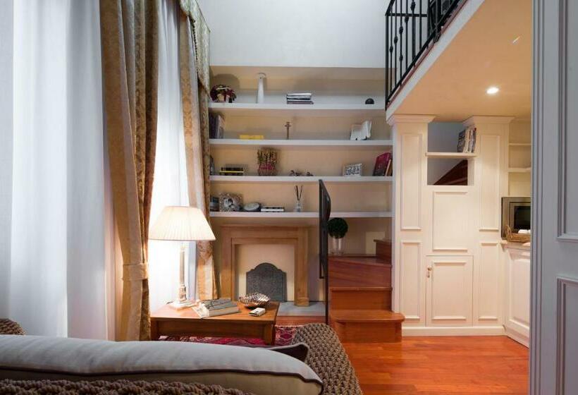 پانسیون Old Tower Ponte Vecchio Suite