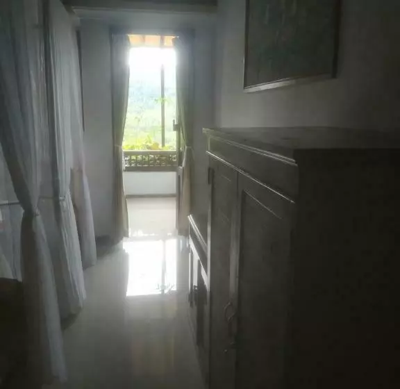 Majatalo Puri Alam Bali