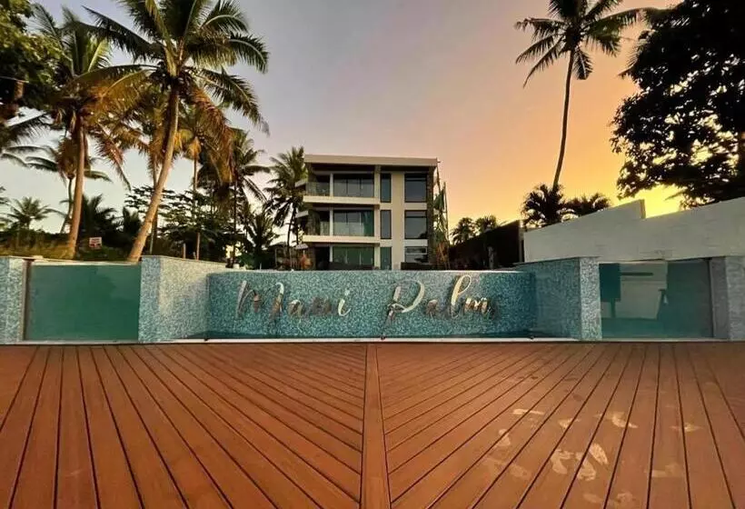 استراحتگاه Maui Palms