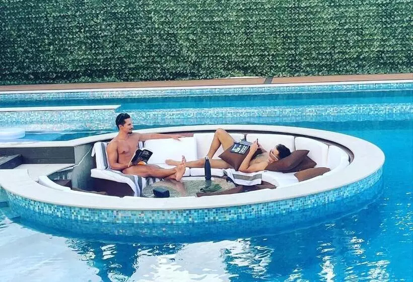 استراحتگاه Maui Palms