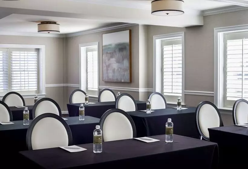 Ambassador Hotel Tulsa, Autograph Collection