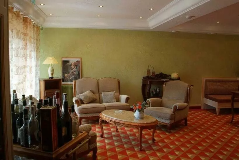 Отель Au Gay Séjour