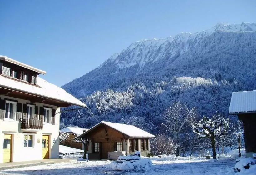 Отель Au Gay Séjour