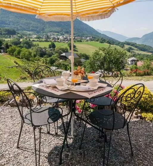 Отель Au Gay Séjour