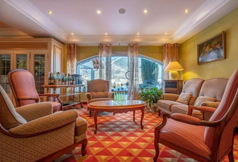 Отель Au Gay Séjour