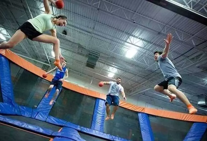 فندق Baymont By Wyndham Belleville Airport Area Free Airport Shuttle