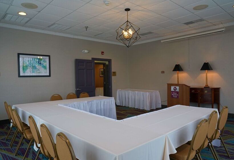 בית מלון כפרי Best Western Plus Morristown Conference Center