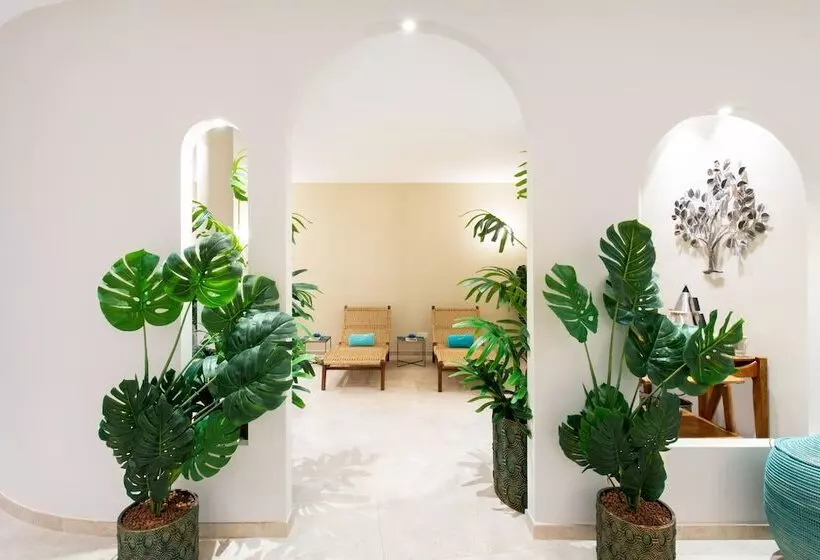 ホテル Hôtel Golf & Spa Château De La Bégude The Originals Collection