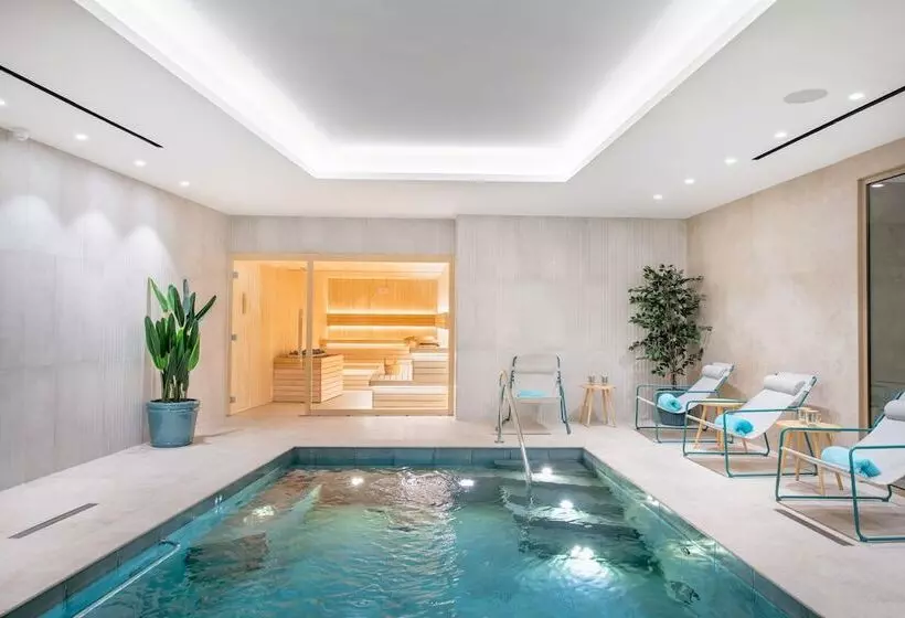 ホテル Hôtel Golf & Spa Château De La Bégude The Originals Collection