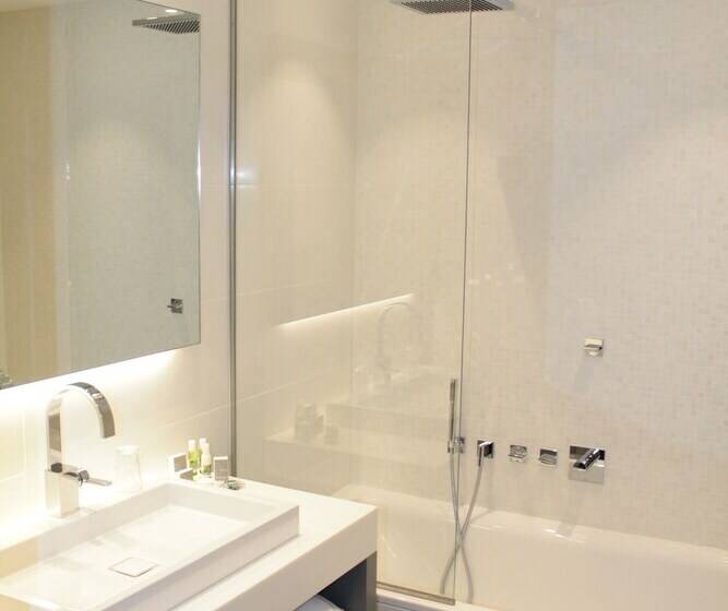 בית מלון כפרי Hôtel Golf & Spa Château De La Bégude The Originals Collection