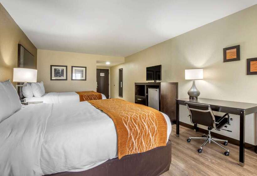 בית מלון כפרי Comfort Inn Near Downtown & Blue Ridge Pkwy