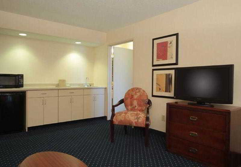 هتل Courtyard By Marriott Dayton North