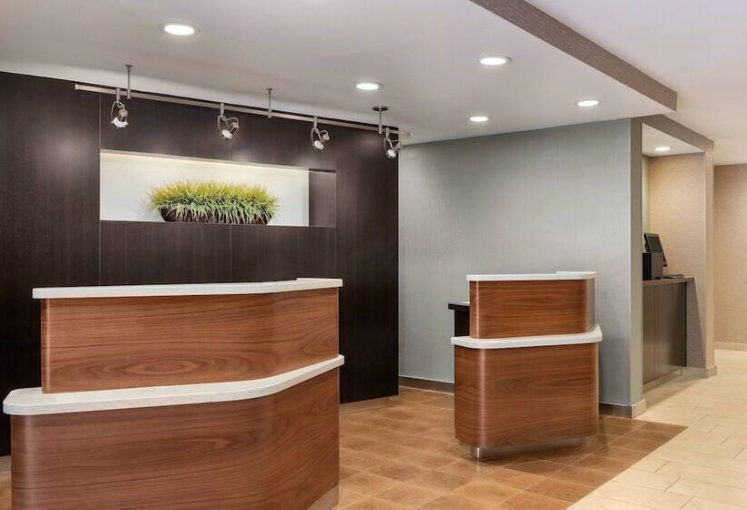هتل Courtyard By Marriott Dayton North