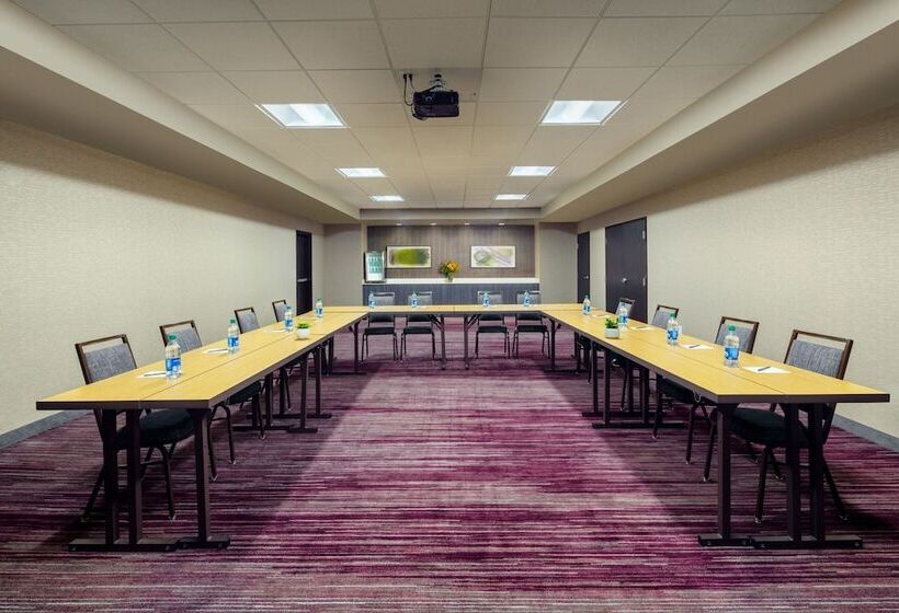 هتل Courtyard By Marriott Dayton North