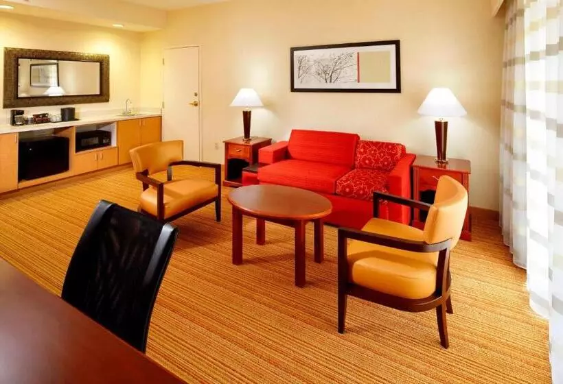 호텔 Courtyard Newark Granville