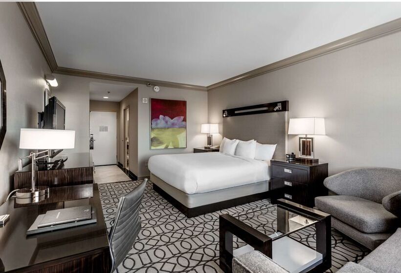 هتل Hilton Columbus At Easton