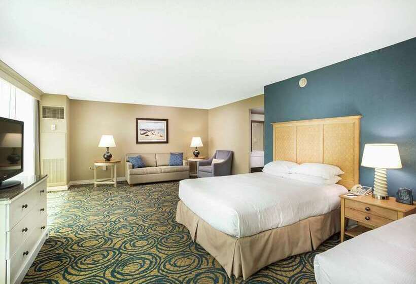 בית מלון כפרי Hilton Daytona Beach Oceanfront Resort