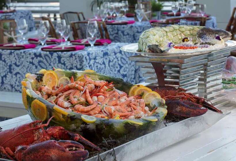 בית מלון כפרי Hilton Daytona Beach Oceanfront Resort