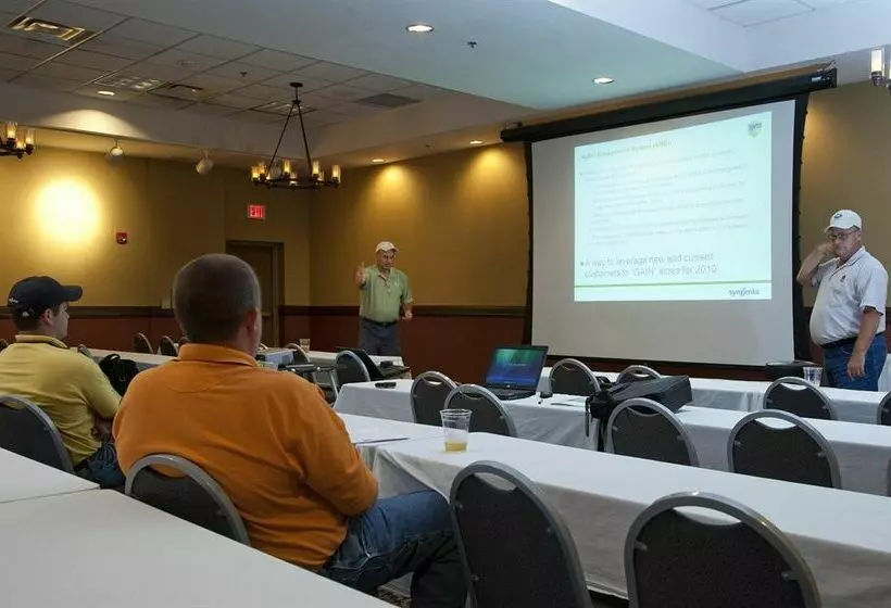 Motel 6 Owatonna, Mn Near Medical Center