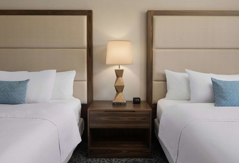 هتل Homewood Suites By Hilton Lubbock