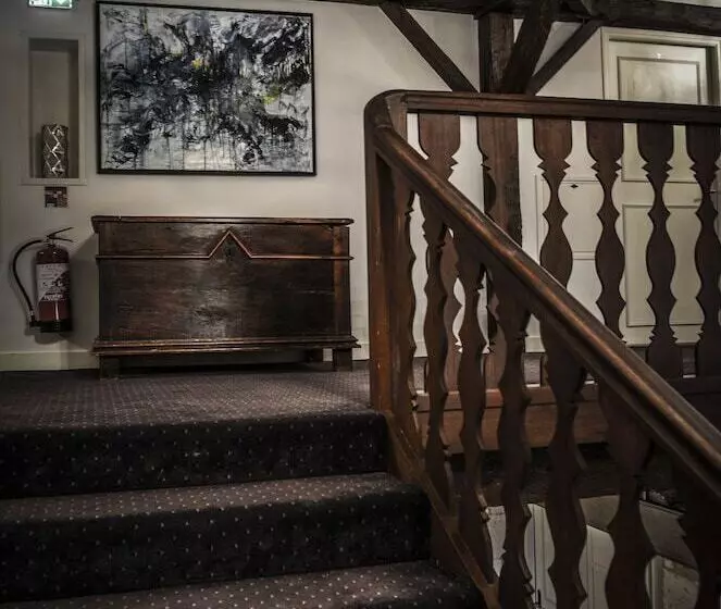 호텔 Hostellerie Les Griffons