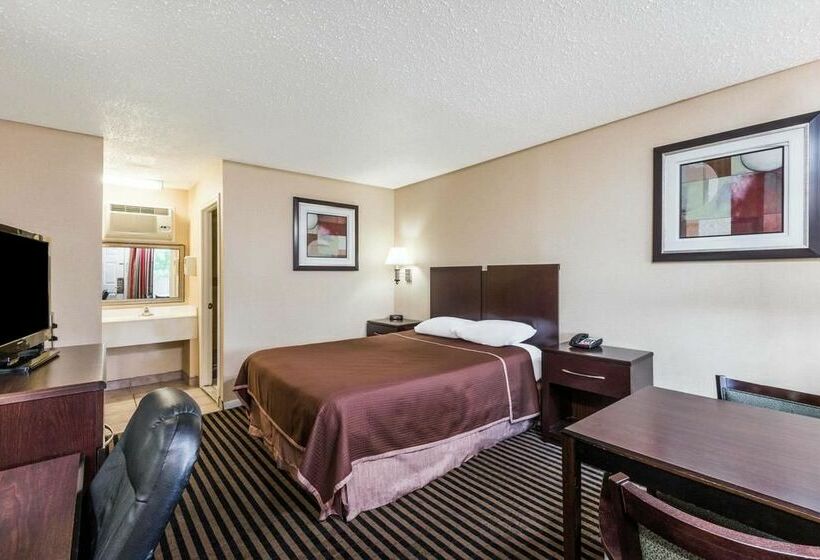 فندق Mccoy   Art, Libations, Pool Society