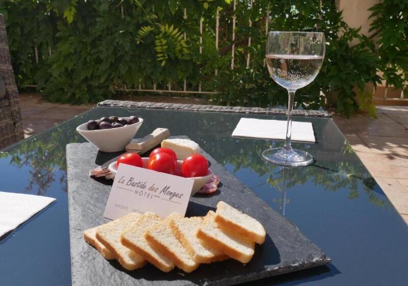 Hotel Hôtel La Bastide Des Monges