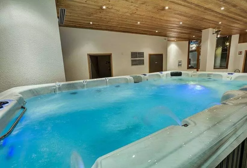 Hotelli Hôtel Le Montana