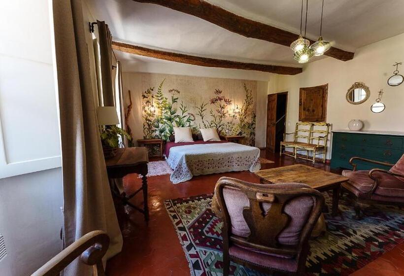 هتل La Bouscatière