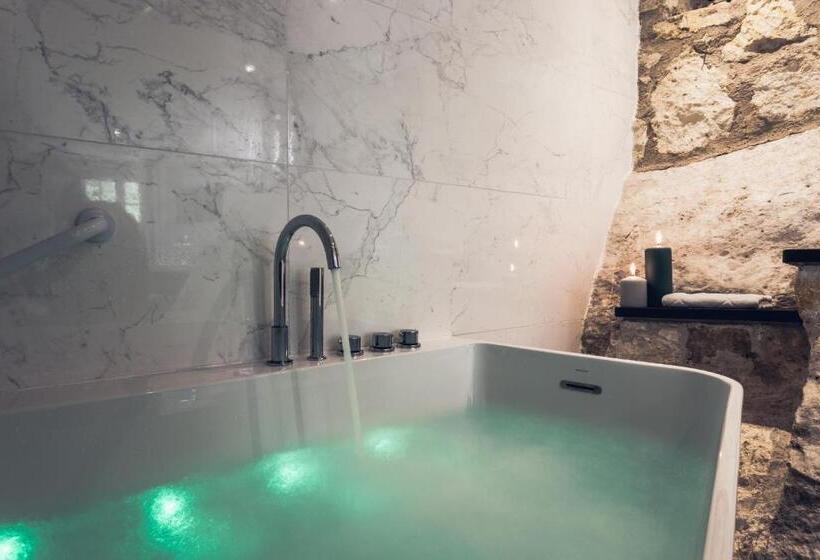 Отель Le Mas D Aigret