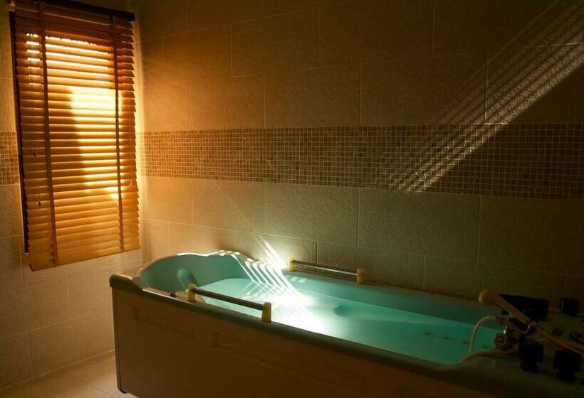 호텔 L'Hôtel Club Les Albères