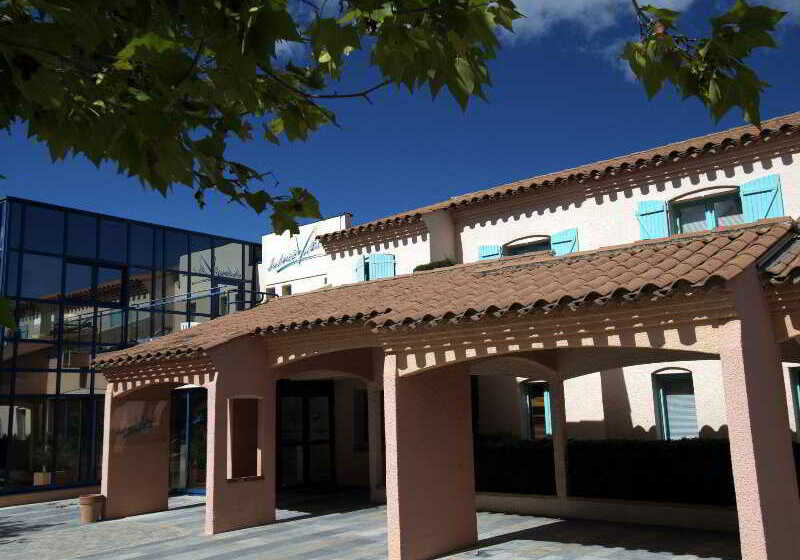 호텔 L'Hôtel Club Les Albères