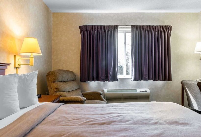 호텔 Quality Inn & Suites