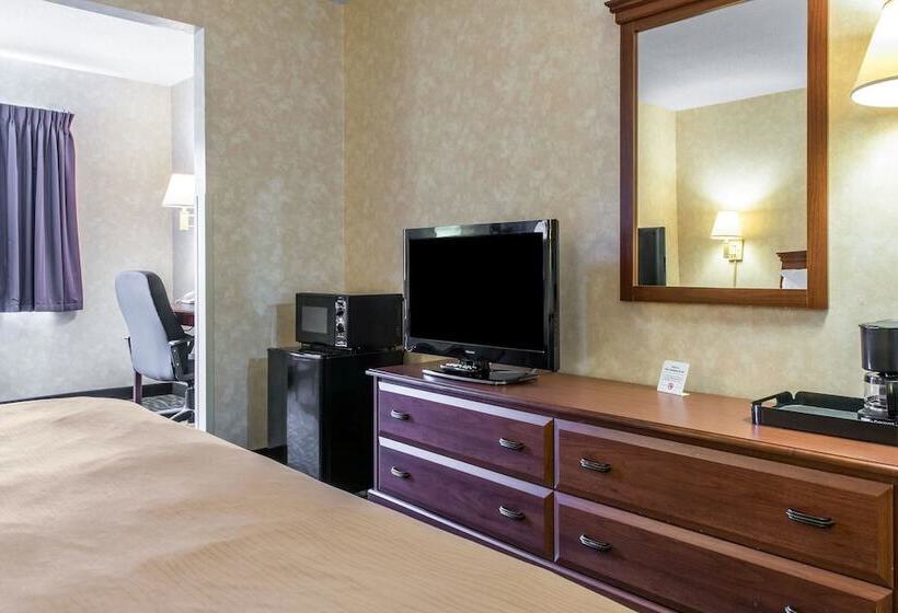 호텔 Quality Inn & Suites