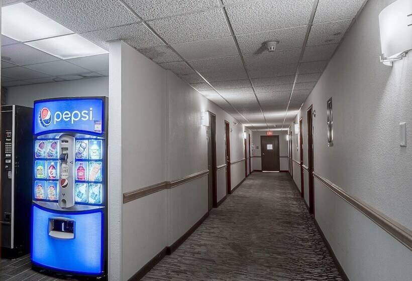 호텔 Red Roof Inn & Suites Hermitage