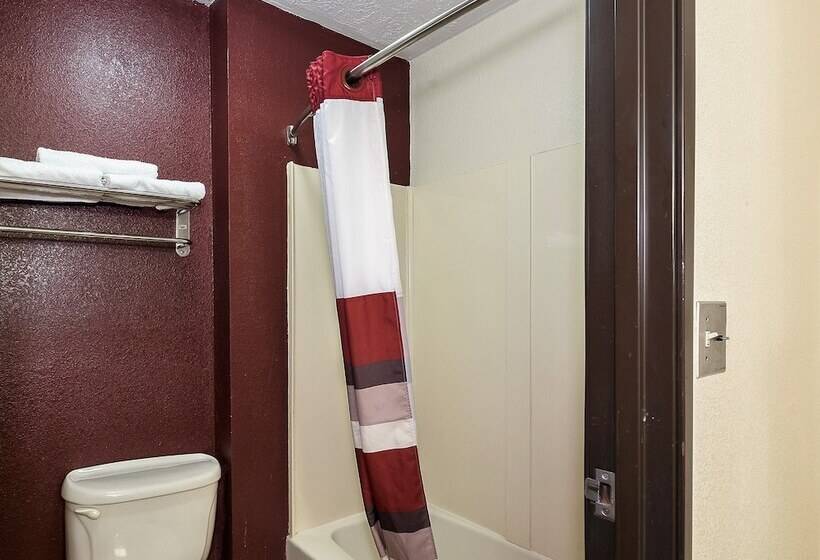 호텔 Red Roof Inn & Suites Hermitage