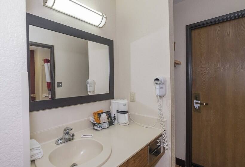 호텔 Red Roof Inn & Suites Hermitage