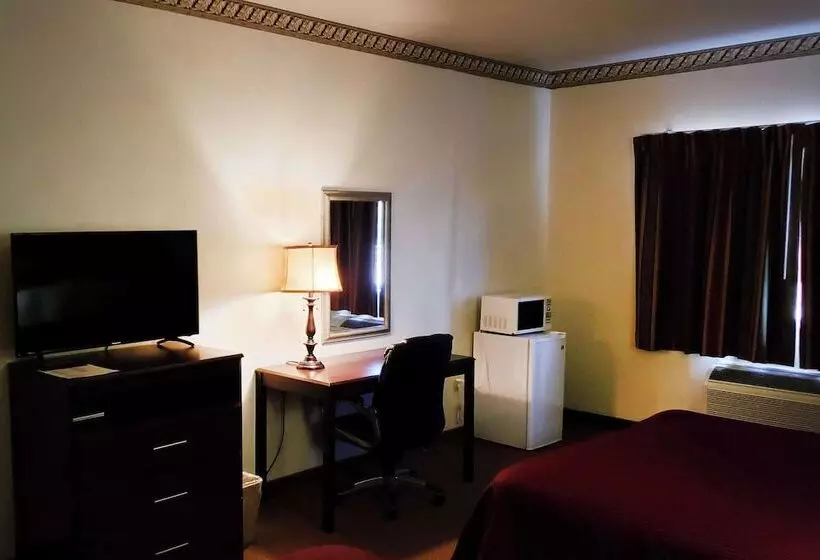 Отель Travelodge By Wyndham Carlsbad Nm