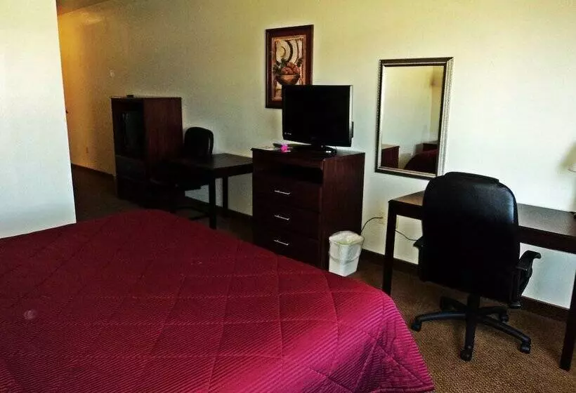 Отель Travelodge By Wyndham Carlsbad Nm