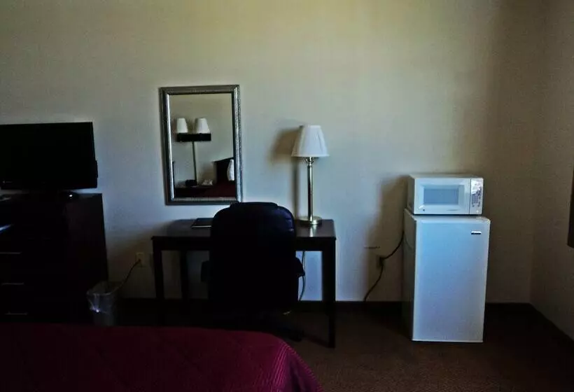 Отель Travelodge By Wyndham Carlsbad Nm