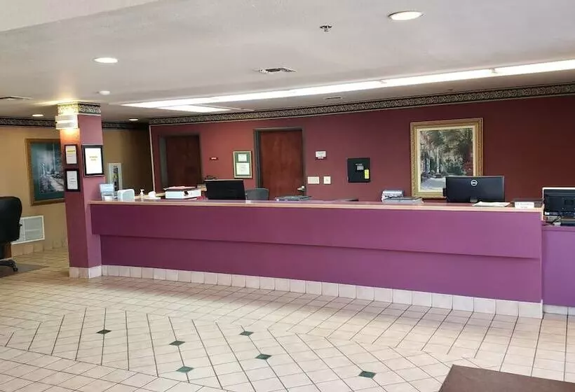 Отель Travelodge By Wyndham Carlsbad Nm