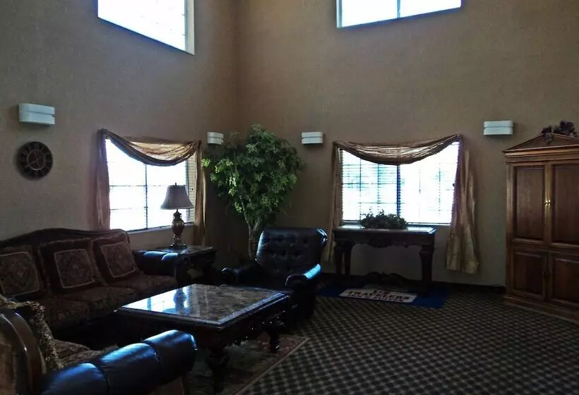 Отель Travelodge By Wyndham Carlsbad Nm