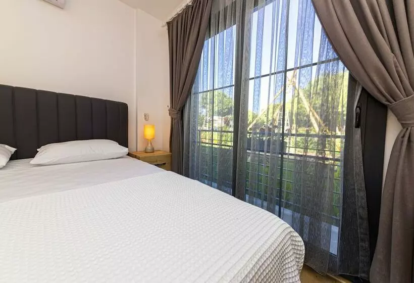 La Morada Suites