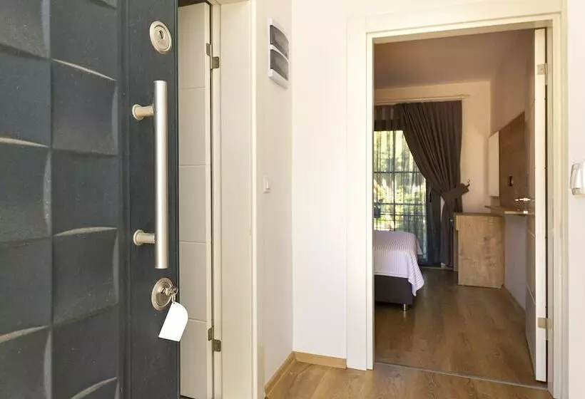 La Morada Suites