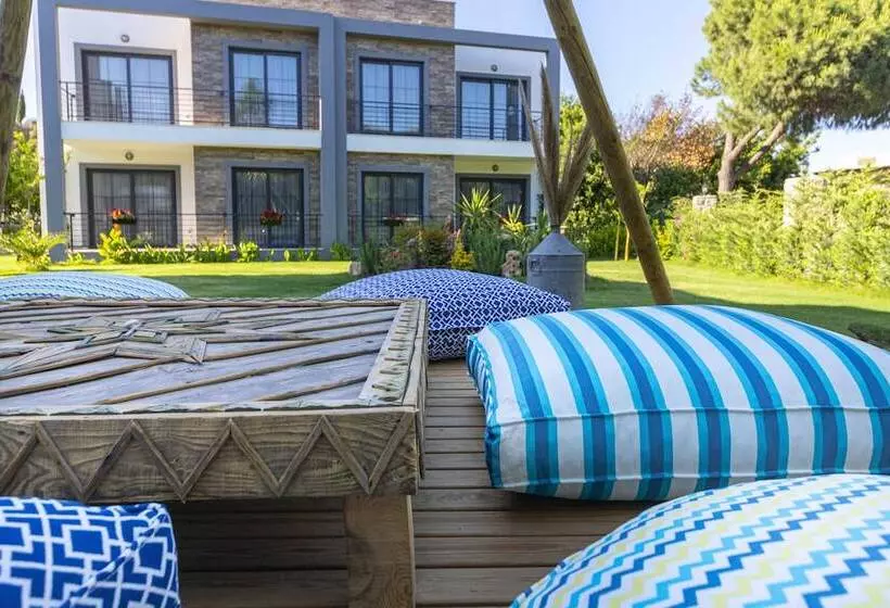 La Morada Suites